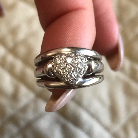18k white gold and diamond ring - Picture 1 of 8